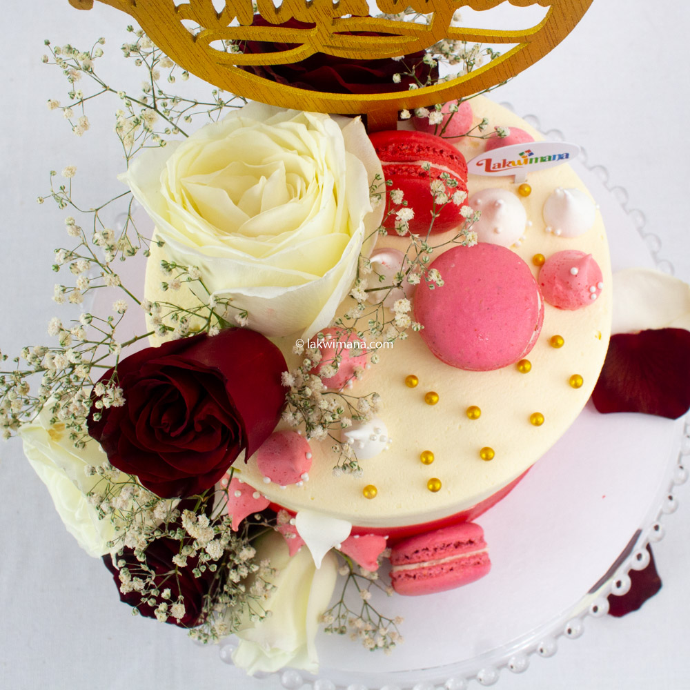 Floral Celebration Cake 1.5kg